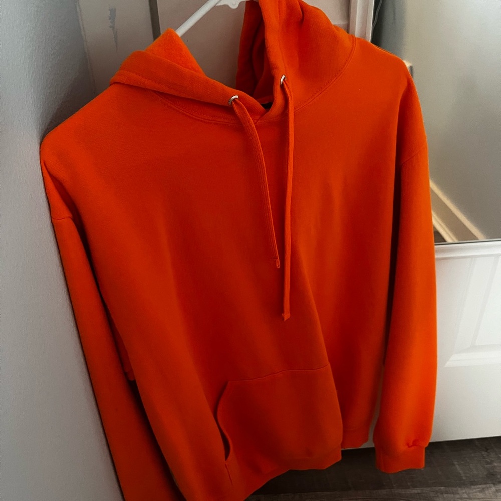 FRUIT OF THE LOOM hoodie!